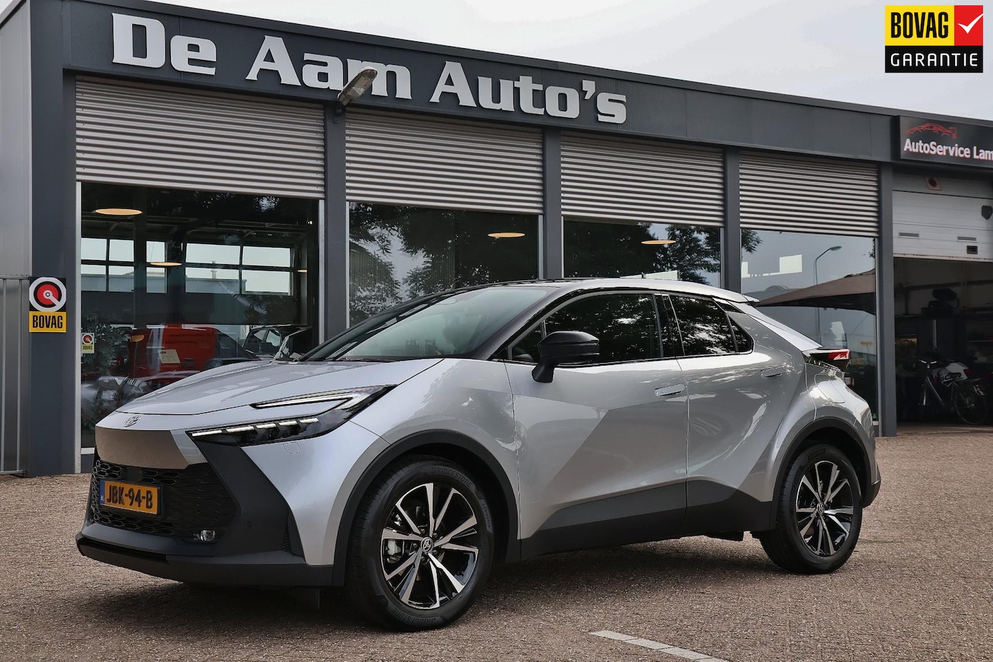 Toyota C-HR - 1.8 Hybrid 140 Two Tone Full Led Groot navi Elektrische Klep - AutoWereld.nl