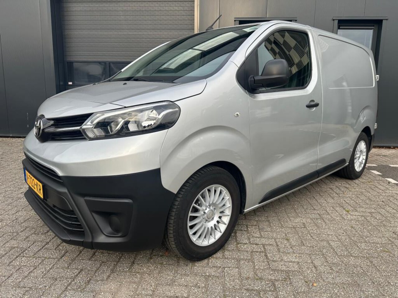 Toyota ProAce Compact - 1.6 D-4D Cool Comfort 1.6 D-4D Cool Comfort, Navi, Cruise, Leder - AutoWereld.nl