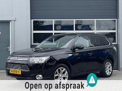 Mitsubishi Outlander - 2.0 PHEV Instyle | Leder | Schuifdak | Xenon | Keyless | Camera | Trekhaak