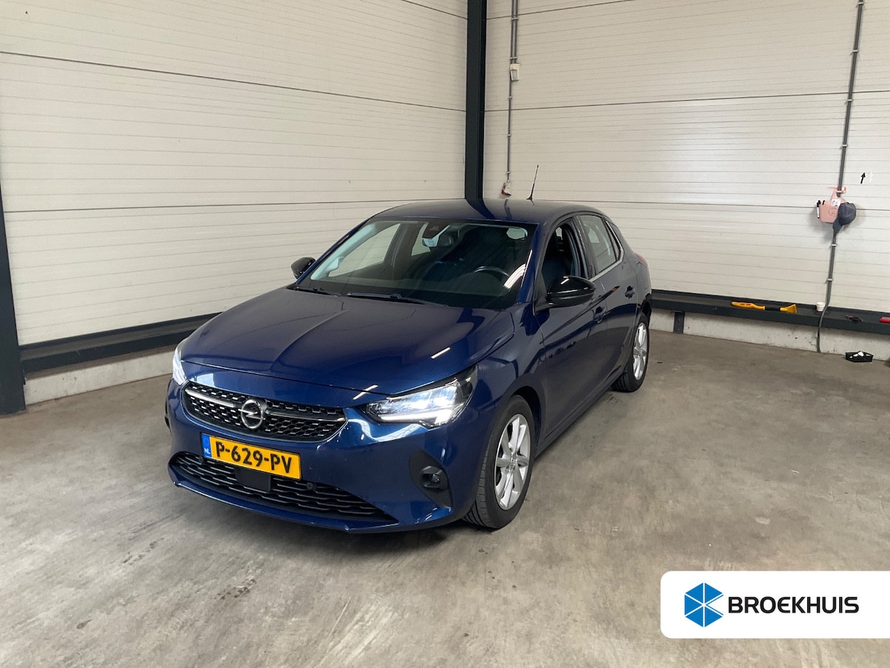 Opel Corsa - 1.2 Elegance | Dealer Onderhouden | LED | Navi By App | Clima | Camera | Parkeersensoren V - AutoWereld.nl