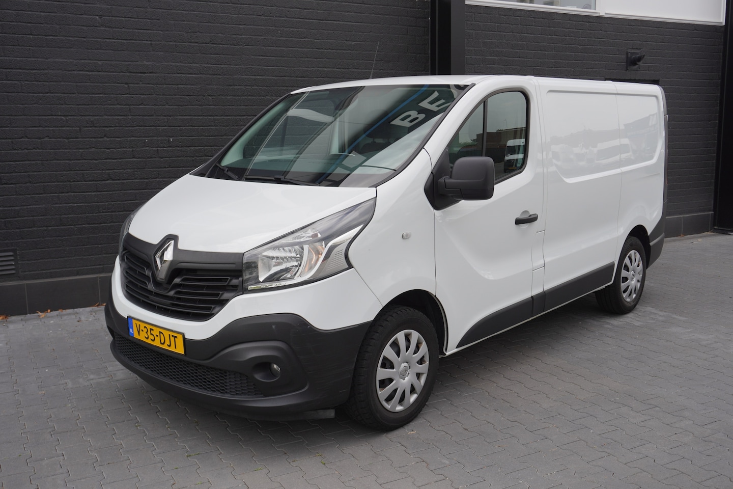 Renault Trafic - 1.6 dCi 145PK EURO 6 - Airco - Navi - Cruise - €10.950,- - AutoWereld.nl