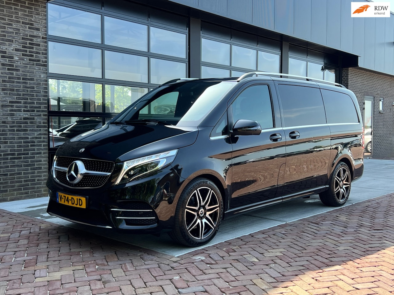 Mercedes-Benz V-klasse - 300d Kort Avantgarde Edition | AMG | 7P | Autm | Leer | VOL! | - AutoWereld.nl