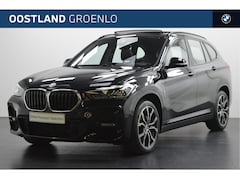 BMW X1 - sDrive20i High Executive M Sport Automaat / Panoramadak / Trekhaak / Sportstoelen / Achter