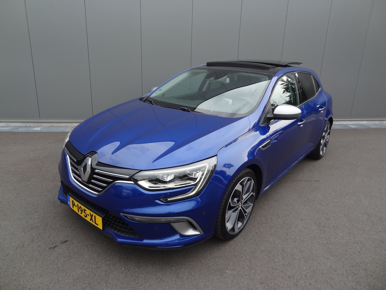 Renault Mégane - 1.2 TCe GT-Line | PANO | CAMERA | ADAPT CRUISE | 18 INCH LV - AutoWereld.nl