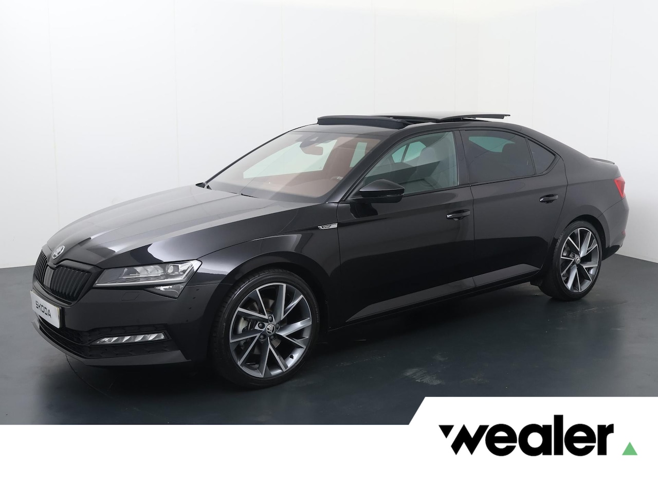 Skoda Superb - Sportline Business Edition 1.5 TSI 150 pk DSG | Automaat | Panoramadak | Navigatie | Adapt - AutoWereld.nl