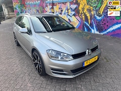 Volkswagen Golf Variant - 1.4 TSI Business Edition vol optie's perfect onderhouden deze auto rijd geheel als nieuwe