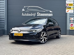 Volkswagen Golf - 1.5 eTSI R-Line Business+ | Pano | LED | Cam