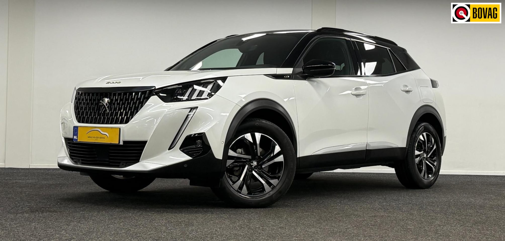 Peugeot 2008 - 1.2 PureTech GT Pack*DigitalDisplay*Stoelverw*Navi*Camera*Cruiscontrol* - AutoWereld.nl