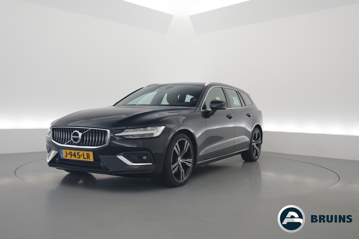 Volvo V60 - 2.0 T4 Inscription | Navi | Pilot Assist | Blis | Stoelverw. | Leder | 19'' | - AutoWereld.nl
