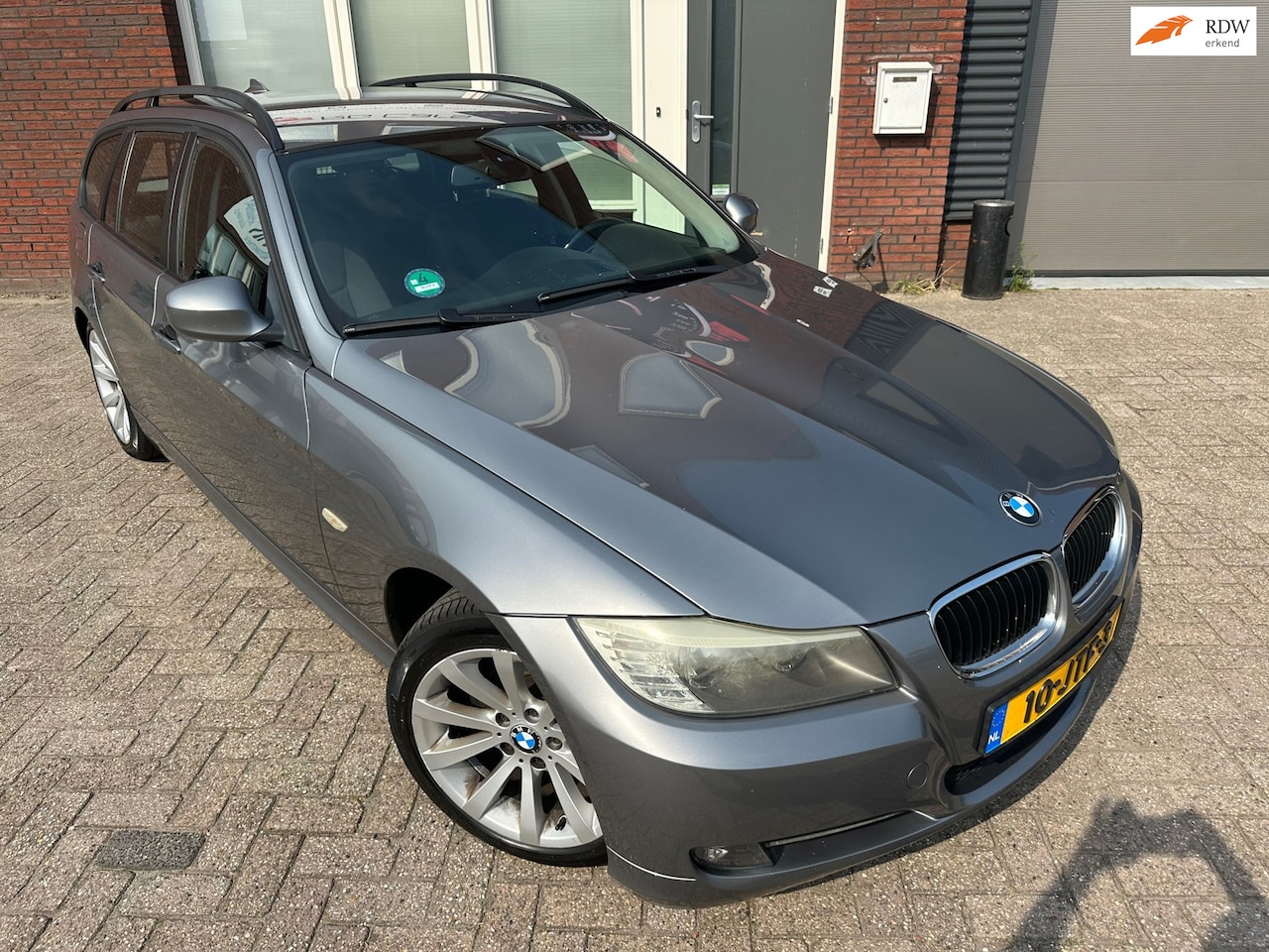 BMW 3-serie Touring - 320i Business Line / Navi / PDC / Clima / Cruise / NAP - AutoWereld.nl
