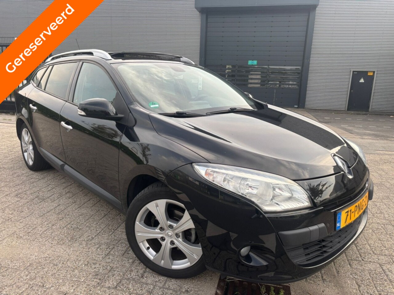 Renault Mégane Estate - 1.5 dCi Dynamique Keyless Panorama Bose - AutoWereld.nl