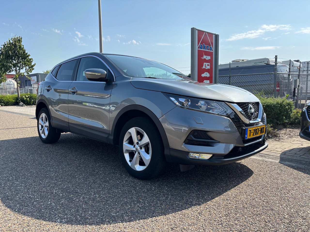 Nissan Qashqai - 1.6 Acenta | NAVI | Cruise Control | Trekhaak | Achteruitrijcamera | Safety pack | Airco - AutoWereld.nl