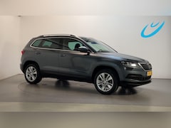 Skoda Karoq - 1.5 TSI 150pk ACT Business Edition Stoelverwarming Camera Navigatie Sfeerverlichting