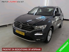 Volkswagen T-Roc - 1.5 TSI Style Business Pano | 1500kg Trekhaak | Ad Cruise | Elek Klep | Full Led | Carplay
