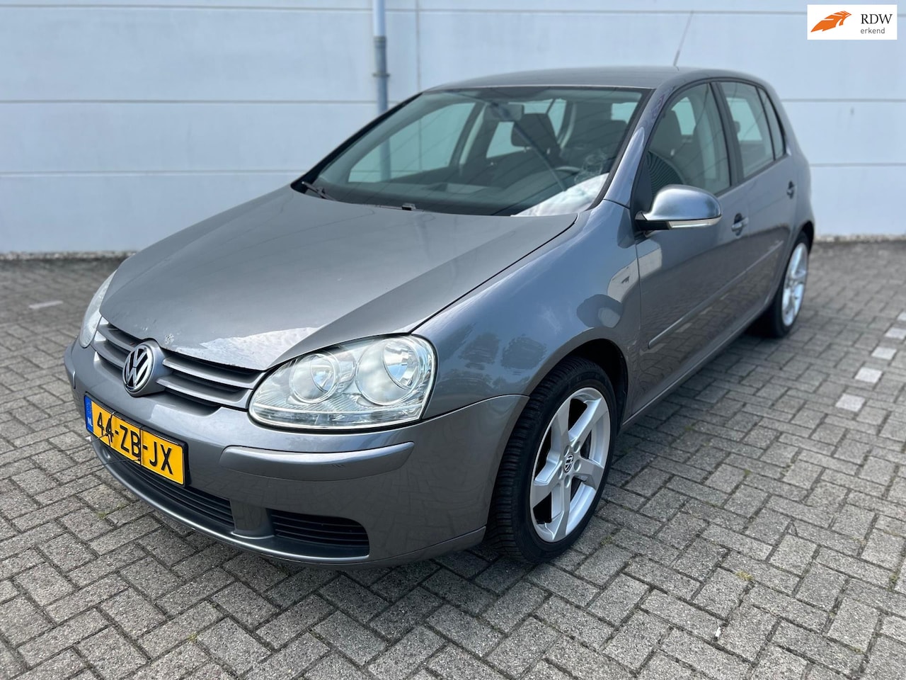 Volkswagen Golf - 1.6 Optive 4 Navi Airco Cruise Controle en Nieuwe Distributie ! - AutoWereld.nl