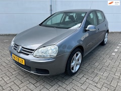 Volkswagen Golf - 1.6 Optive 4 Navi Airco Cruise Controle en Nieuwe Distributie
