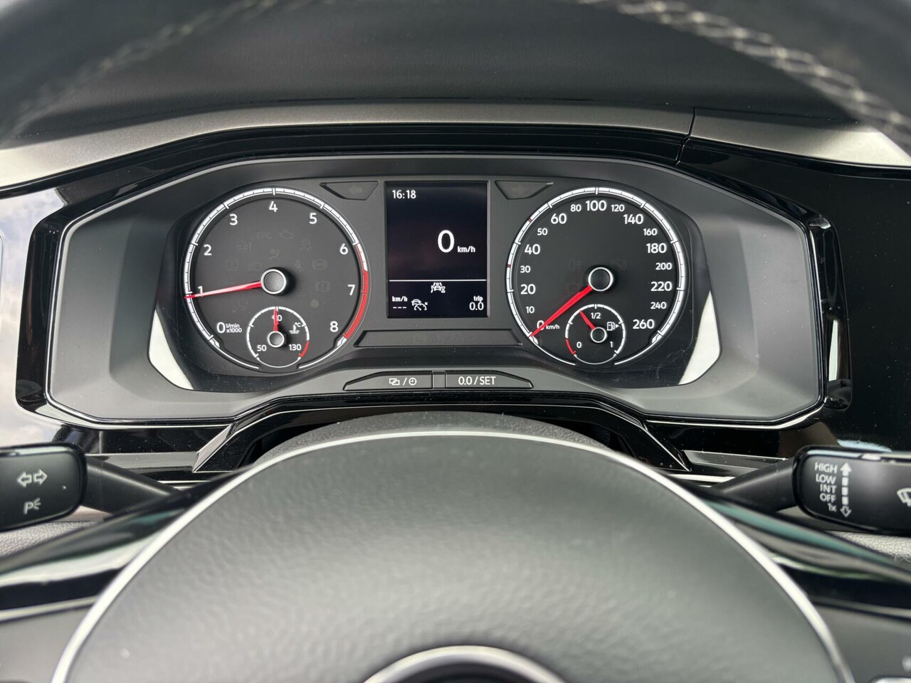 Volkswagen Polo - 1.0 TSI Comfortline Adap. cruise control/ AppleCarPlay/ AndroidAuto/ Airco!!