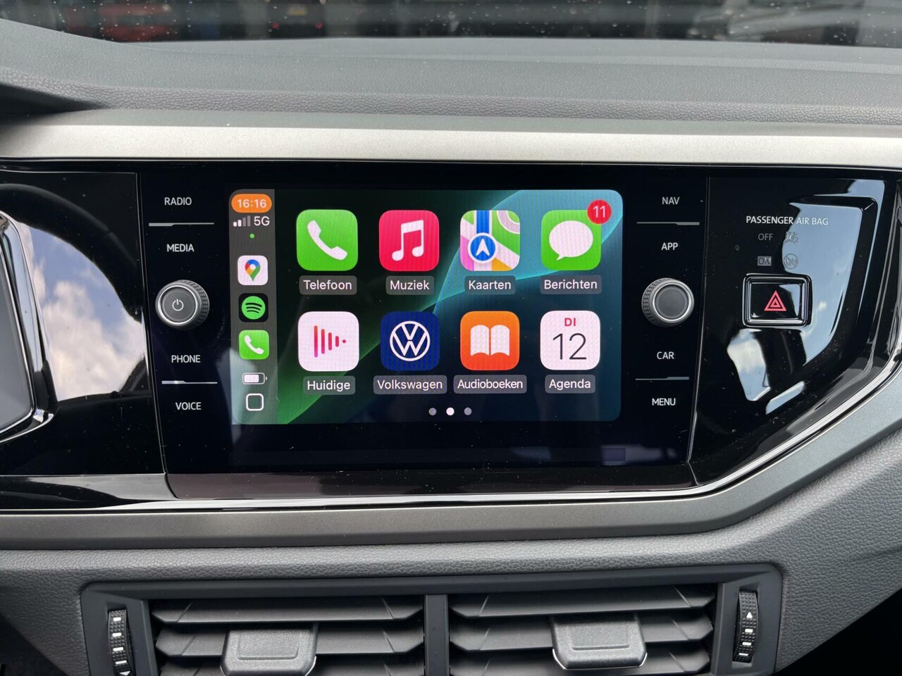 Volkswagen Polo - 1.0 TSI Comfortline Adap. cruise control/ AppleCarPlay/ AndroidAuto/ Airco!!