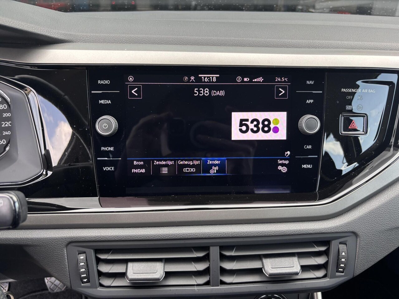 Volkswagen Polo - 1.0 TSI Comfortline Adap. cruise control/ AppleCarPlay/ AndroidAuto/ Airco!!