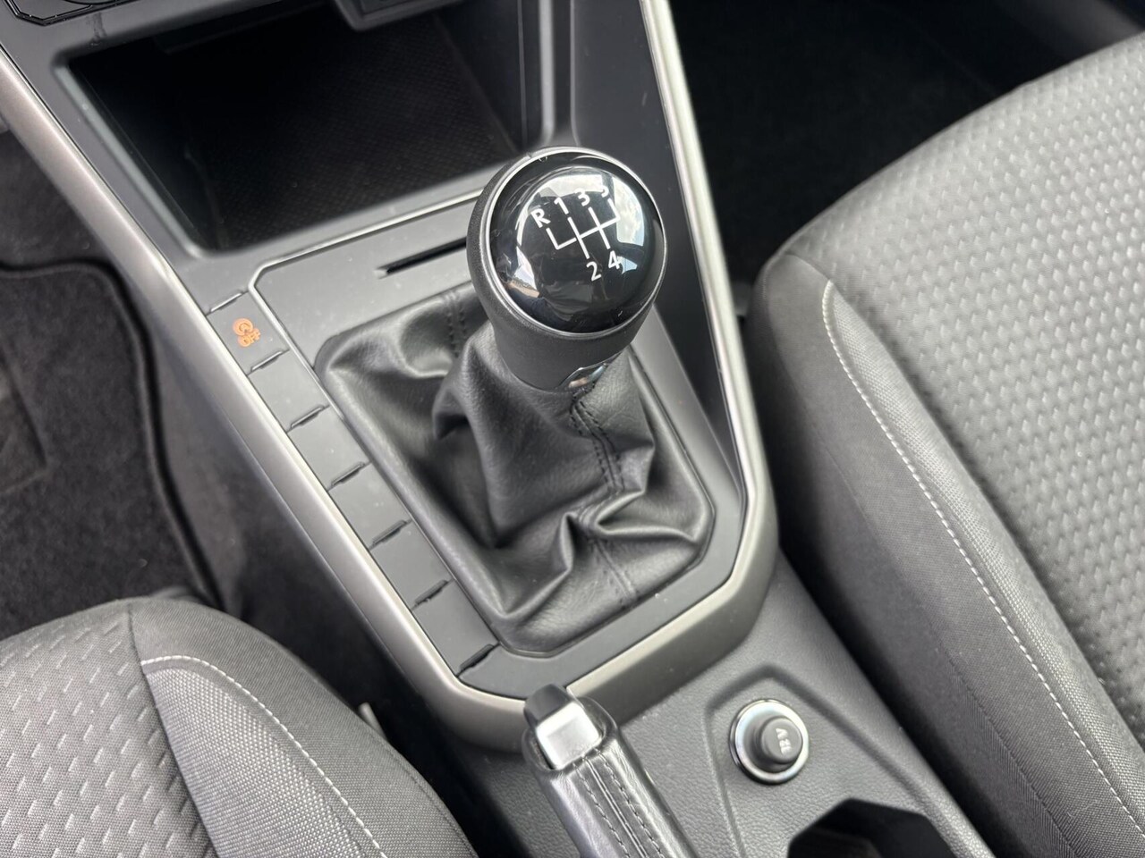 Volkswagen Polo - 1.0 TSI Comfortline Adap. cruise control/ AppleCarPlay/ AndroidAuto/ Airco!!