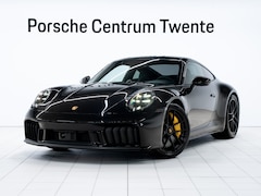 Porsche 911 - Carrera GTS