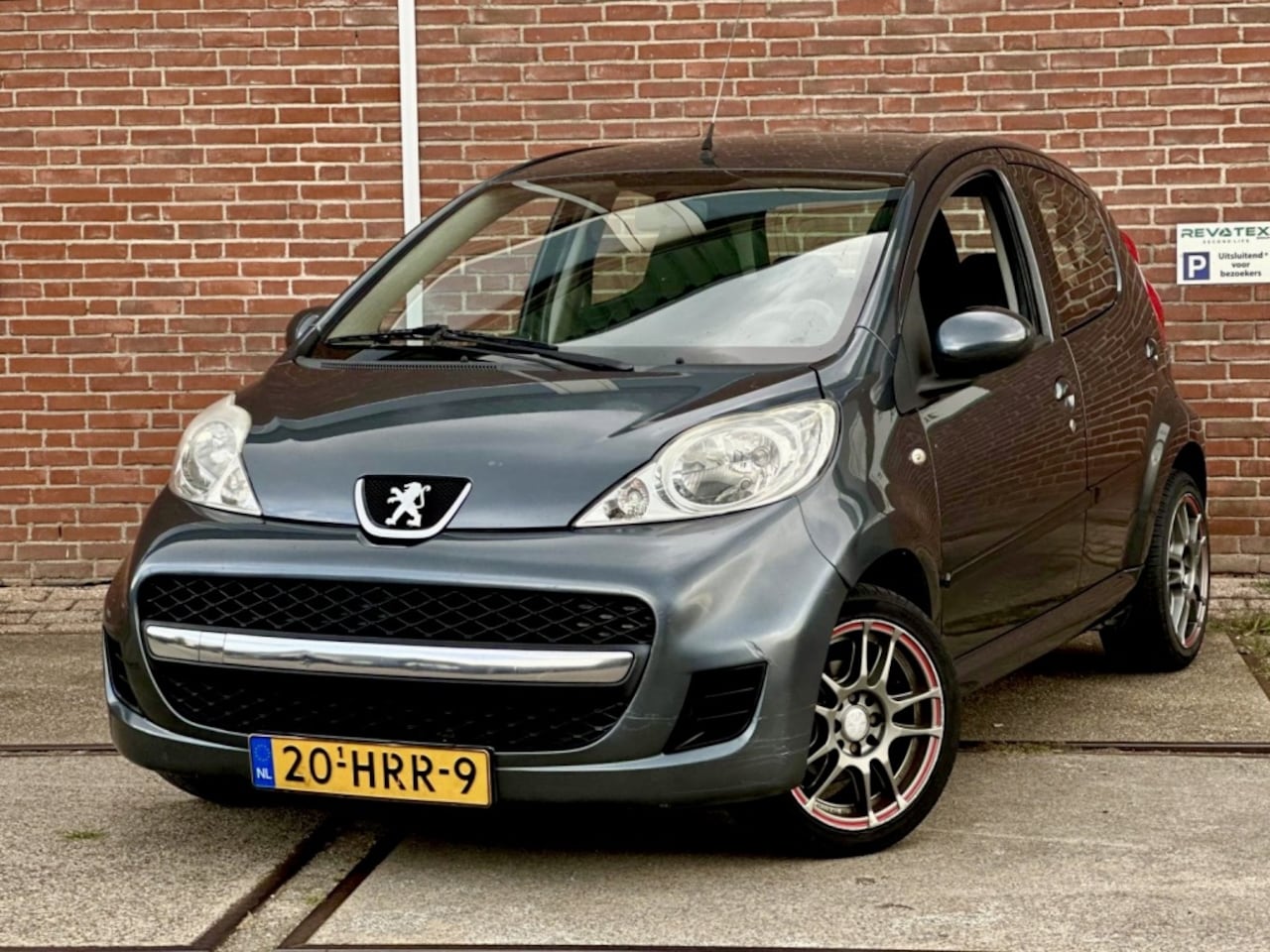 Peugeot 107 - 1.0-12V Sublime 1.0-12V Sublime - AutoWereld.nl