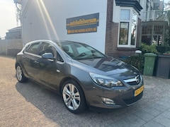 Opel Astra - 1.4 Turbo Sport