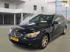 BMW 5-serie Touring - 523i Executive/AIRCO/CRUISE/NAVI/PARKEERSENS VOOR-ACHTER