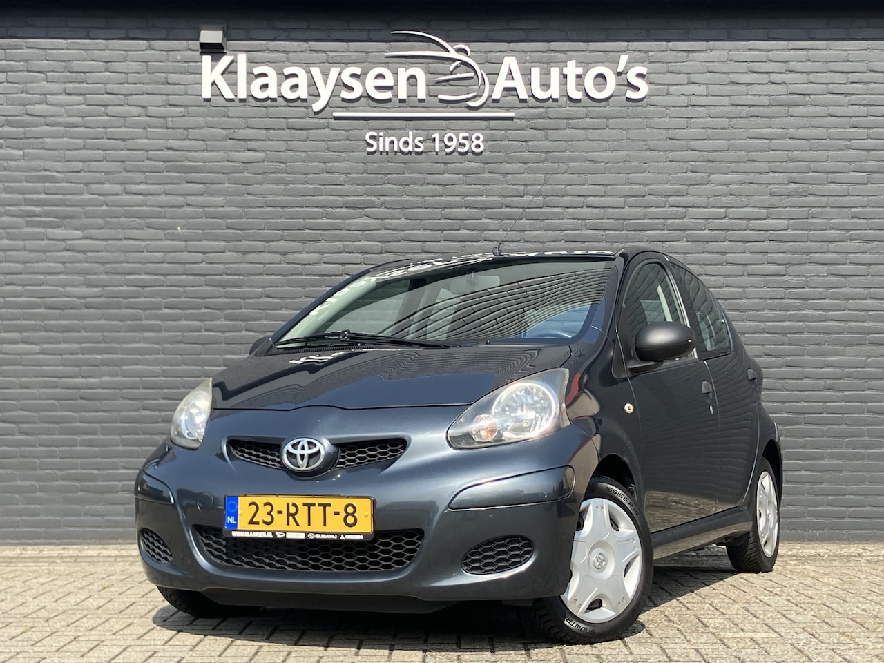 Toyota Aygo - 1.0-12V Cool | dealer onderhouden | airco | 5 deurs | radio cd speler | 3 maand garantie - AutoWereld.nl