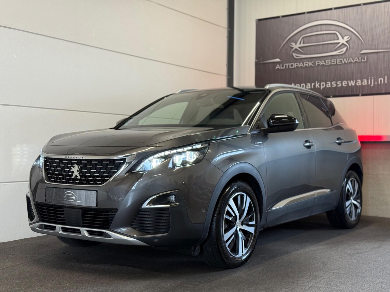 Peugeot 3008 - 1.2 PureTech GT-Line Pano, Apple Carplay, Cruise Control, LED, 360° Camera, Dodehoek Detec - AutoWereld.nl