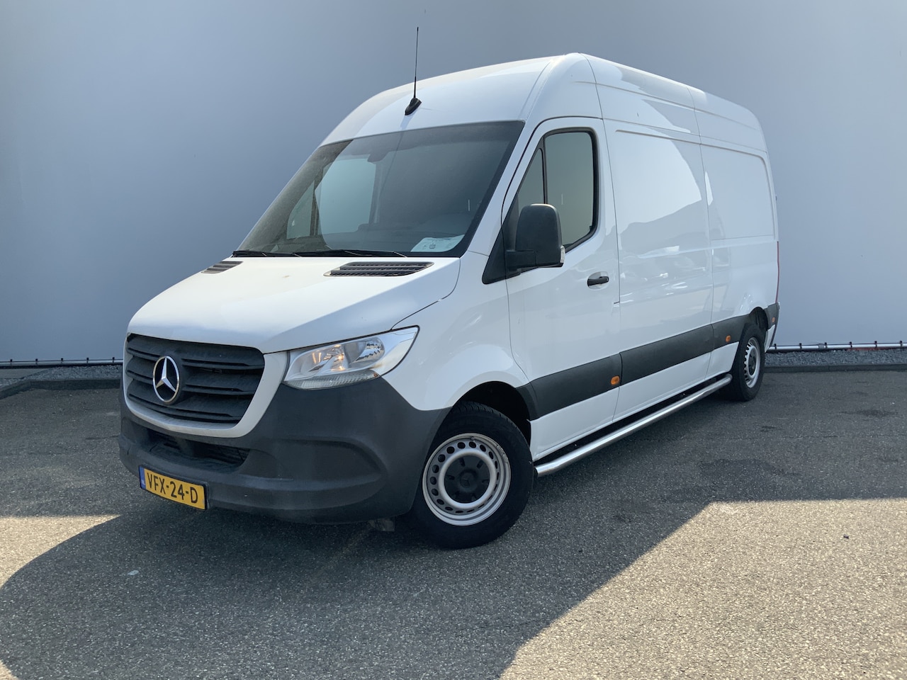 Mercedes-Benz Sprinter - 311 2.2 CDI L2H2 Automaat Airco 3 Zits 2000 kg Side Bar Euro 6 - AutoWereld.nl