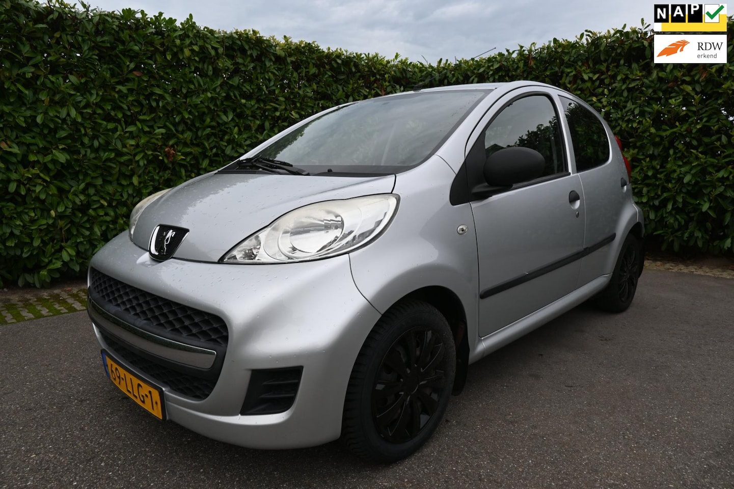 Peugeot 107 - 1.0-12V XR. Origineel Nederlandse auto met NAP. - AutoWereld.nl