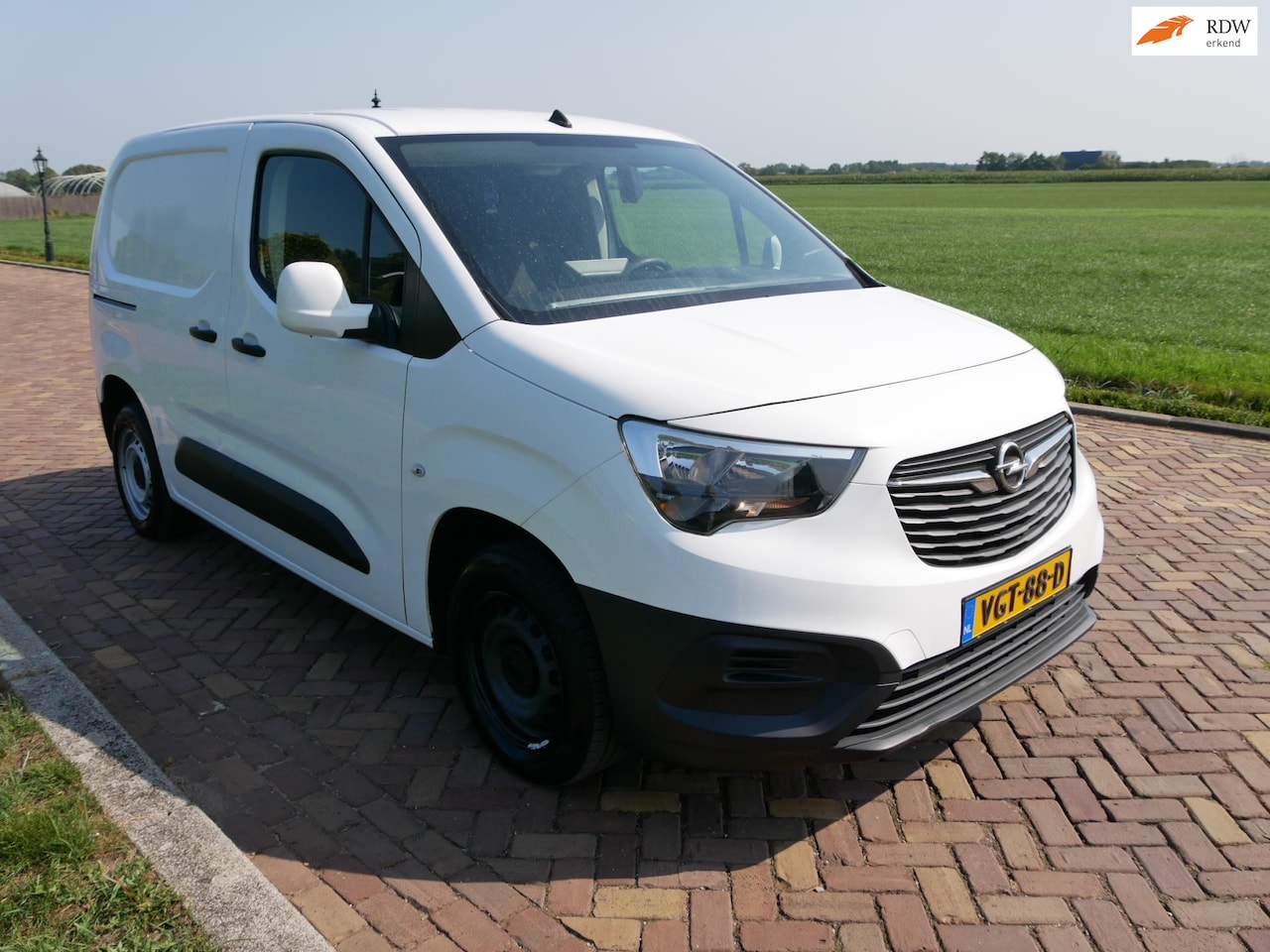 Opel Combo - 1.5D L1H1 Edition 75kW AC NAVI ** 6999 EX BTW ** - AutoWereld.nl