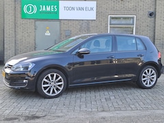 Volkswagen Golf - 1.6 TDI Highline Wegklapb Trekhaak-Navigatie- A. Camera-Climatronic-winterwielen