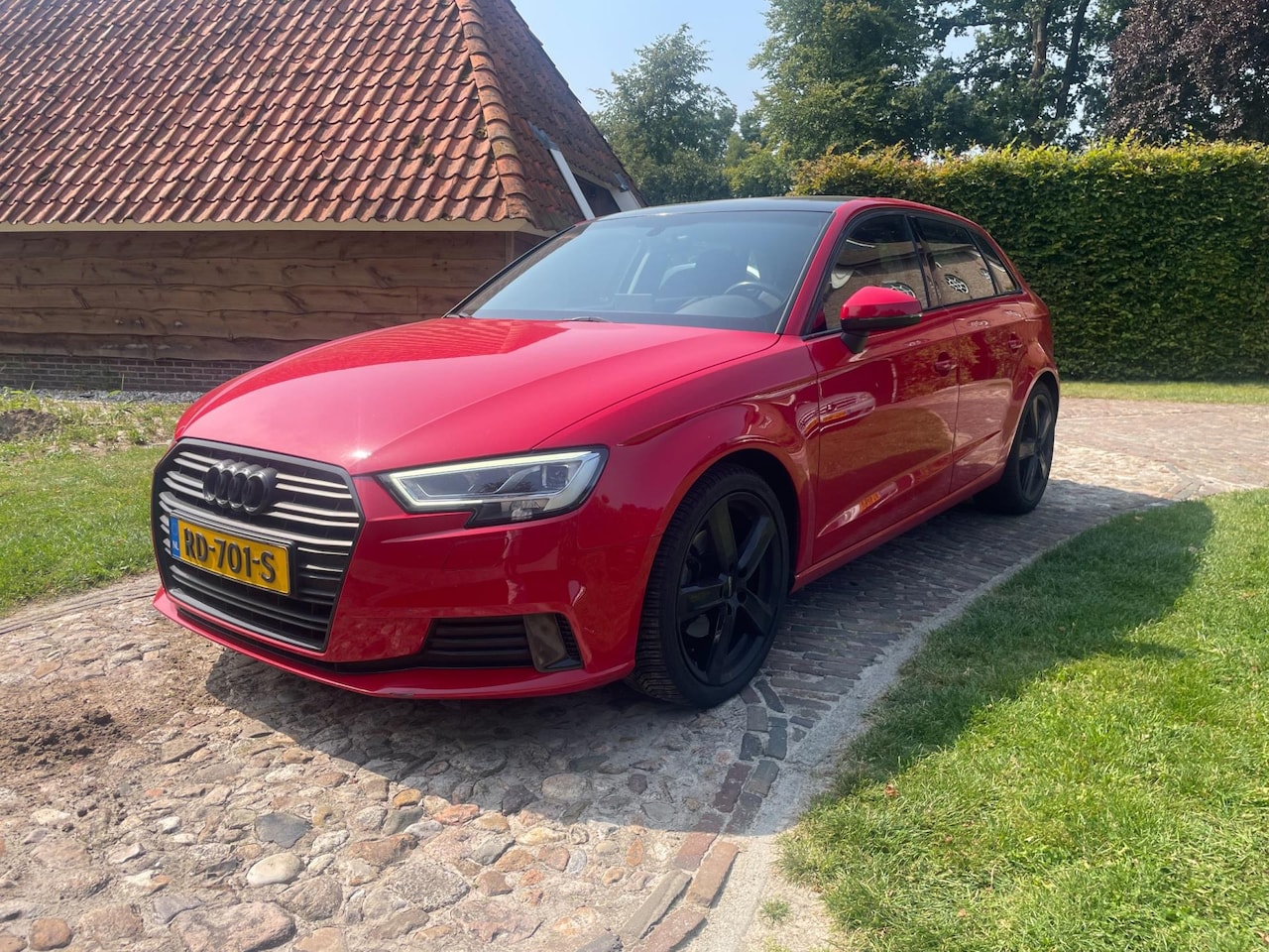 Audi A3 Sportback - 1.0 TFSI Sport Lease Edition-NL auto-Navi-PDC-18"-LED- - AutoWereld.nl