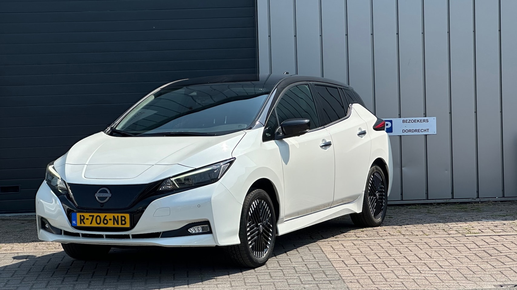 Nissan LEAF - E+ Tekna 62 kWh 360 camera SOH 97% DEALER OND 1 EIG - AutoWereld.nl