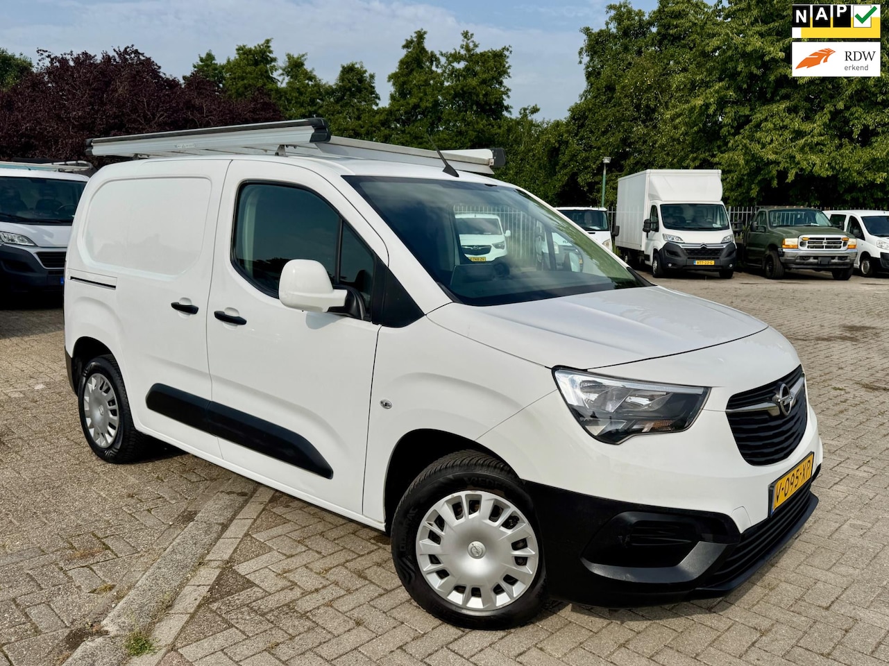 Opel Combo - 1.6D L1H1 Edition|2019|euro6|airco|cruise.control|gb.navi|dab|CarPlay|lage km stand nap - AutoWereld.nl