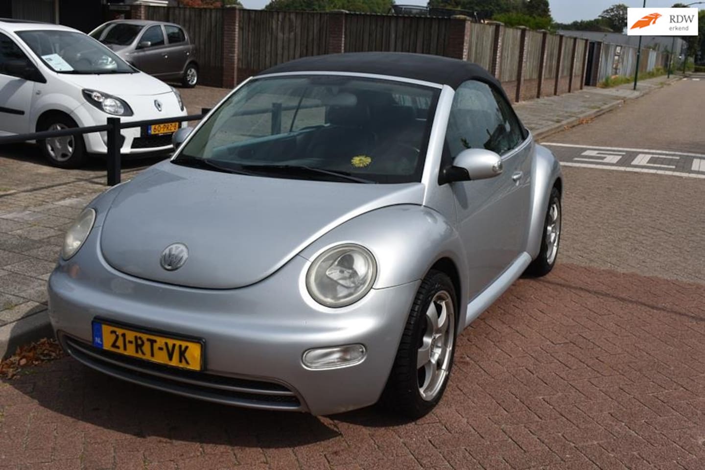 Volkswagen New Beetle Cabriolet - 1.6 Turijn Comfort 1.6 Turijn Comfort - AutoWereld.nl