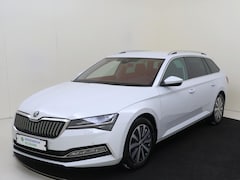 Skoda Superb Combi - 1.4 TSI iV Business Edition | Keyless | 3-zone airco | Adaptieve demping | Standkachel | S