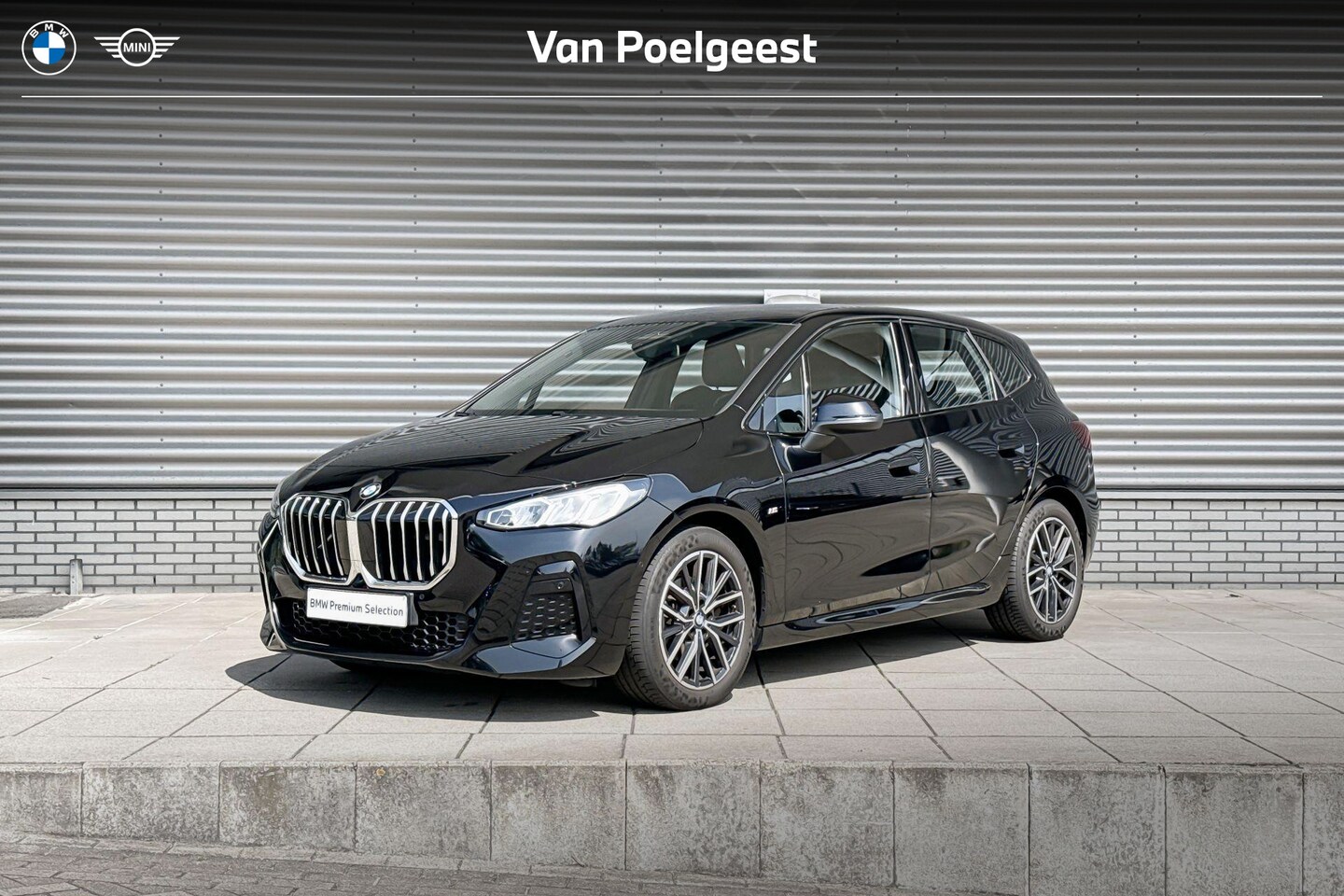 BMW 2-serie Active Tourer - 218i M Sportpakket / Trekhaak - AutoWereld.nl