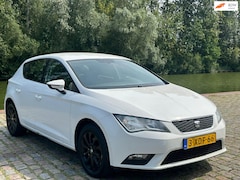 SEAT Leon - 1.2 TSI Style 2e eigenaar dealer onderhouden navigatie airco cruis control