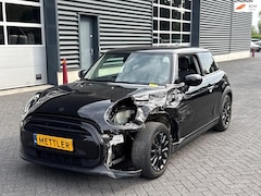 MINI Cooper - 1.5 Essential, camera, PDC, head up