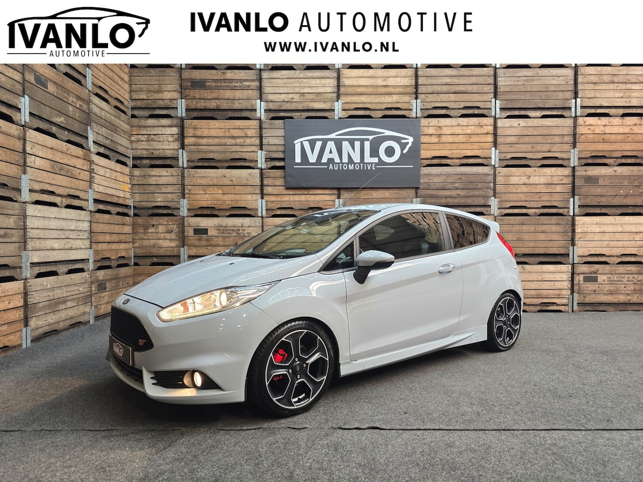 Ford Fiesta - 1.6 ST 200 Recaro Camera Clima navi PDC 17"LM - AutoWereld.nl
