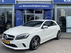 Mercedes-Benz A-klasse - 180 Ambition | Elk stoelen geheugen functie | Stoelverwarming | Parkeersensoren |
