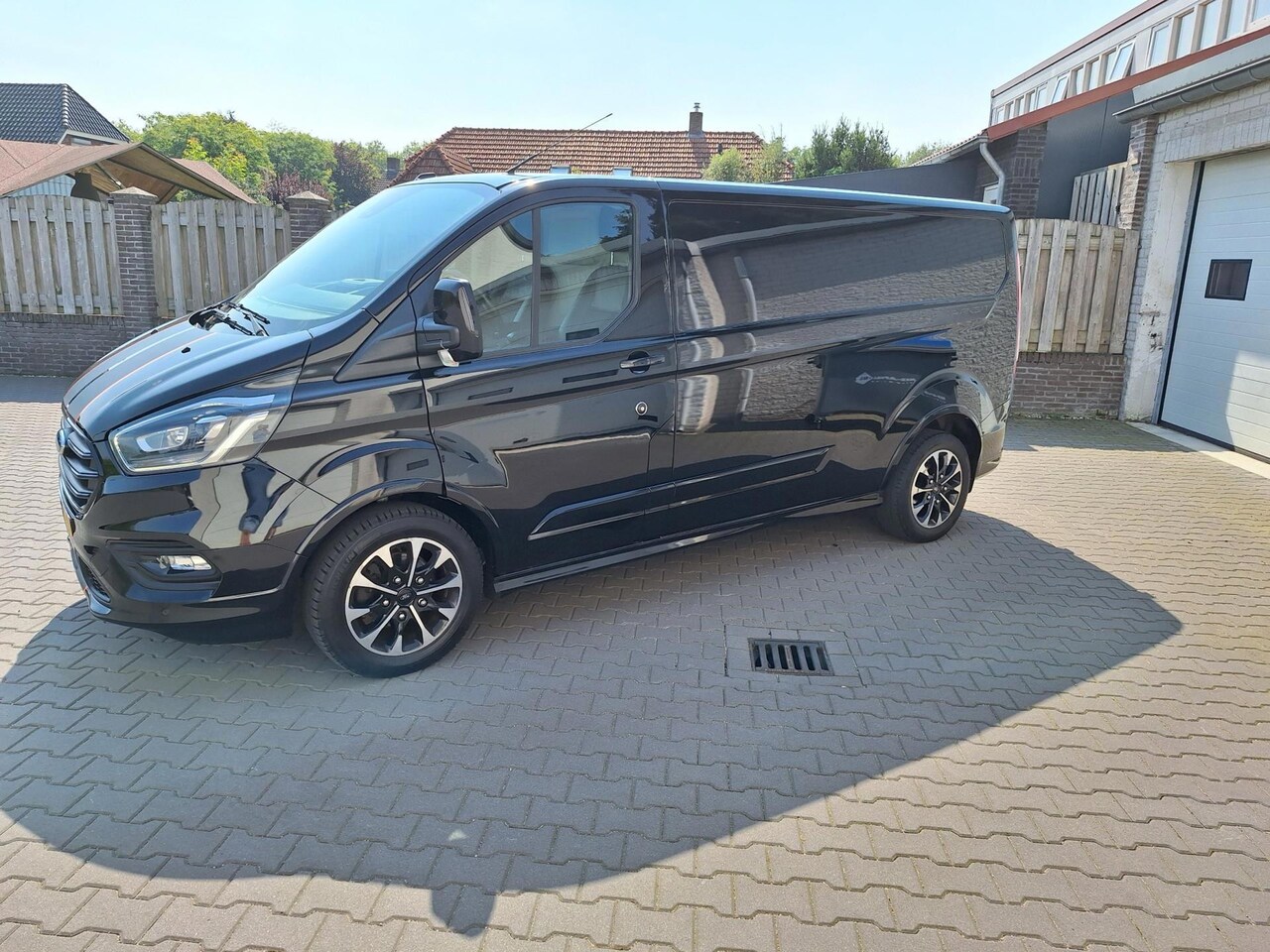 Ford Transit Custom - 320 2.0 TDCI L2H1 Sport Automaat - AutoWereld.nl
