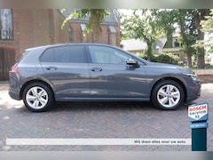 Volkswagen Golf - 1.0 eTSI 110pk 7-DSG Life Business