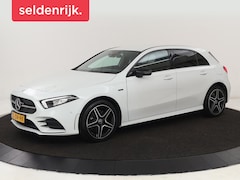 Mercedes-Benz A-klasse - 250e AMG Night | Stoelverwarming | Camera | Sfeerverlichting | Leder/Alcantara | Park Assi