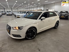 Audi A3 Sportback - 1.4 TFSI Attraction Pro Line / AUTOMAAT / NAVI-MULTIMEDIA / NETTE AUTO