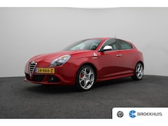 Alfa Romeo Giulietta - 1.4 T Distinctive | Achterbank in delen neerklapbaar | Airco (automatisch) | Armsteun voor