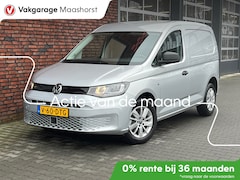 Volkswagen Caddy Cargo - 2.0 TDI Style Automaat/ParkeerSensoren/AppConnect/DAB/Airco/Cruise/Navigatie